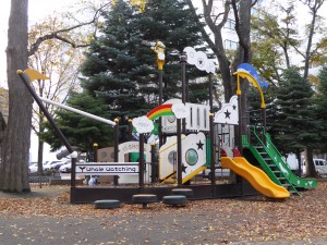 札幌市　大通公園　舟の形のコンビネーション1