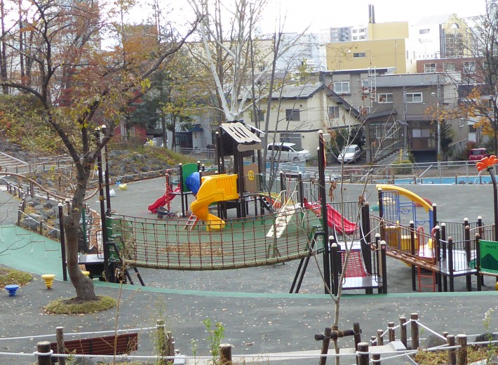 札幌市　月寒公園　大型コンビネーション2