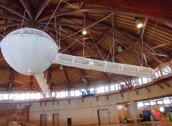 旭川市　カムイの杜公園　わくわくエッグ内雲のネット3