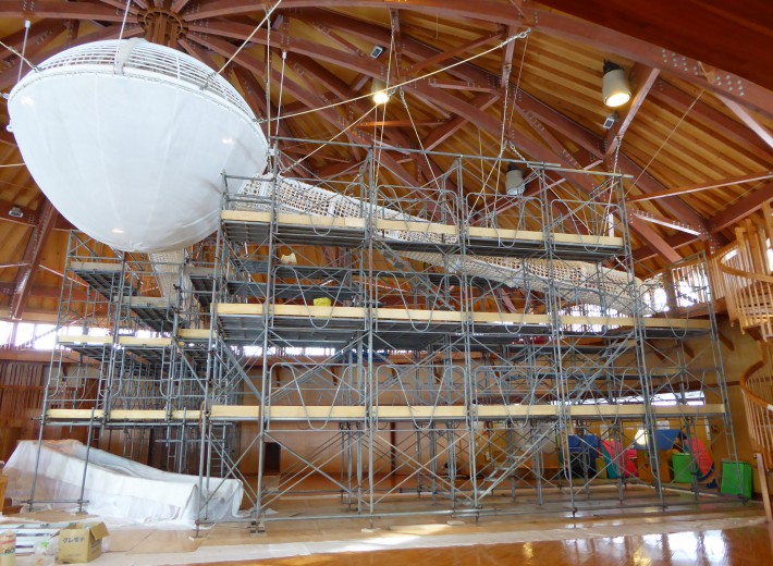 旭川市　カムイの杜公園　わくわくエッグ内雲のネット4